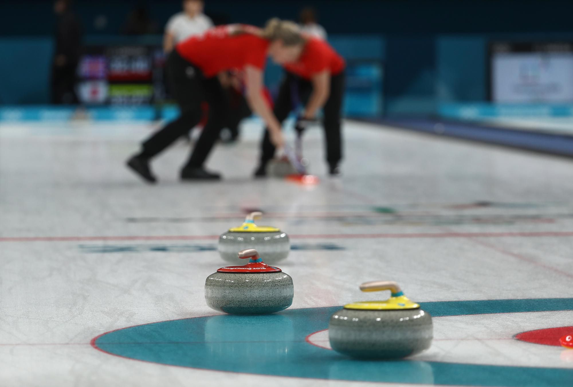 curling