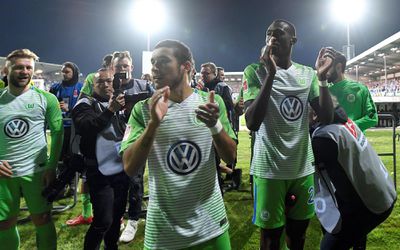 VfL Wolfsburg zvládol baráž a v Bundeslige nebude chýbať ani o rok