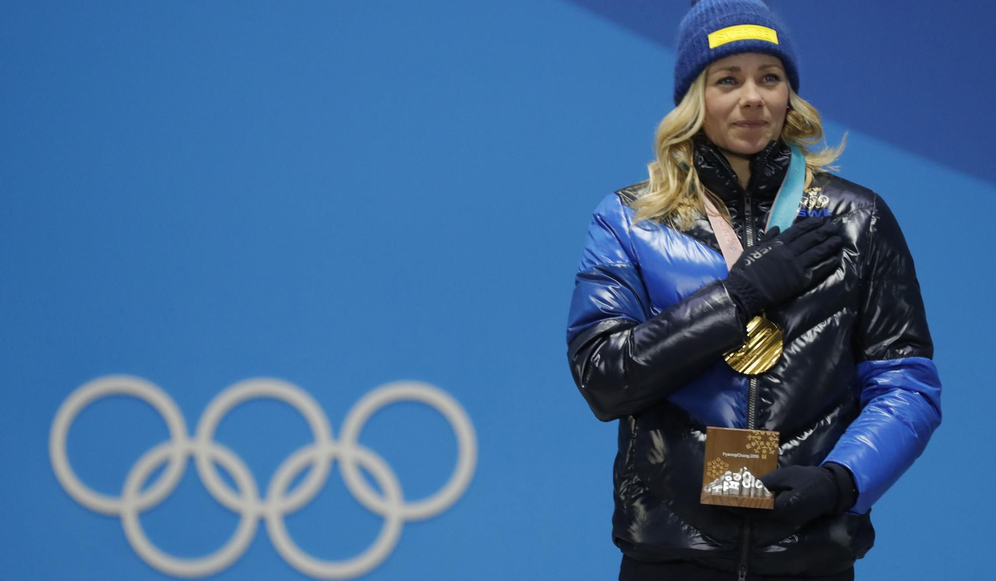 Frida Hansdotterová sa teší z olympijského zlata.