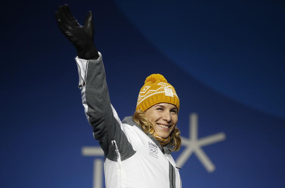 Anastasia Kuzminová počas ceremoniálu odovzdávania medailí.