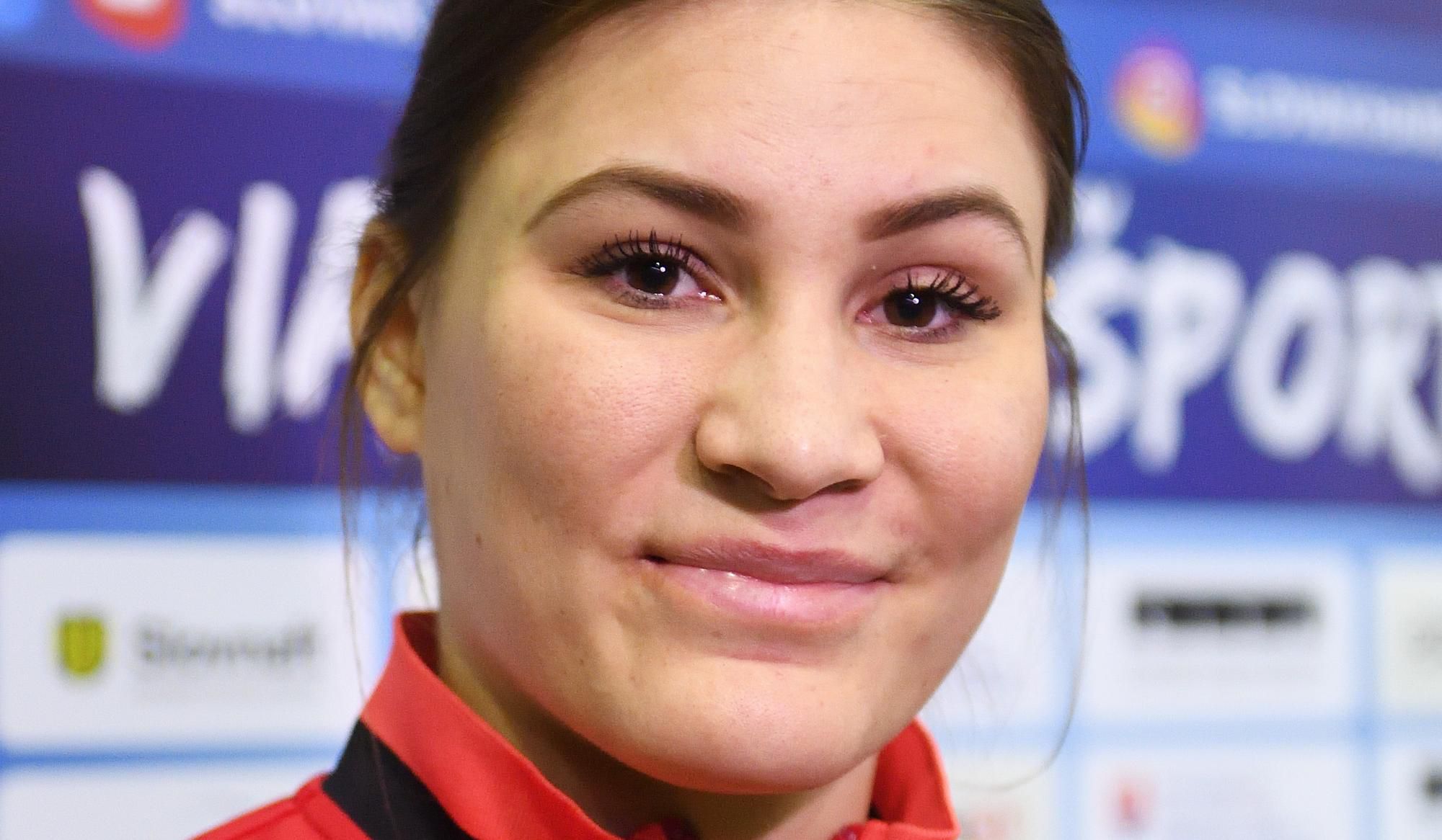 Slovenská reprezentantka v hádzanej Karin Bujnochová.