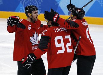Súboj Kanady s Fínskom rozhodol jediný gól, obhajca zlata do semifinále