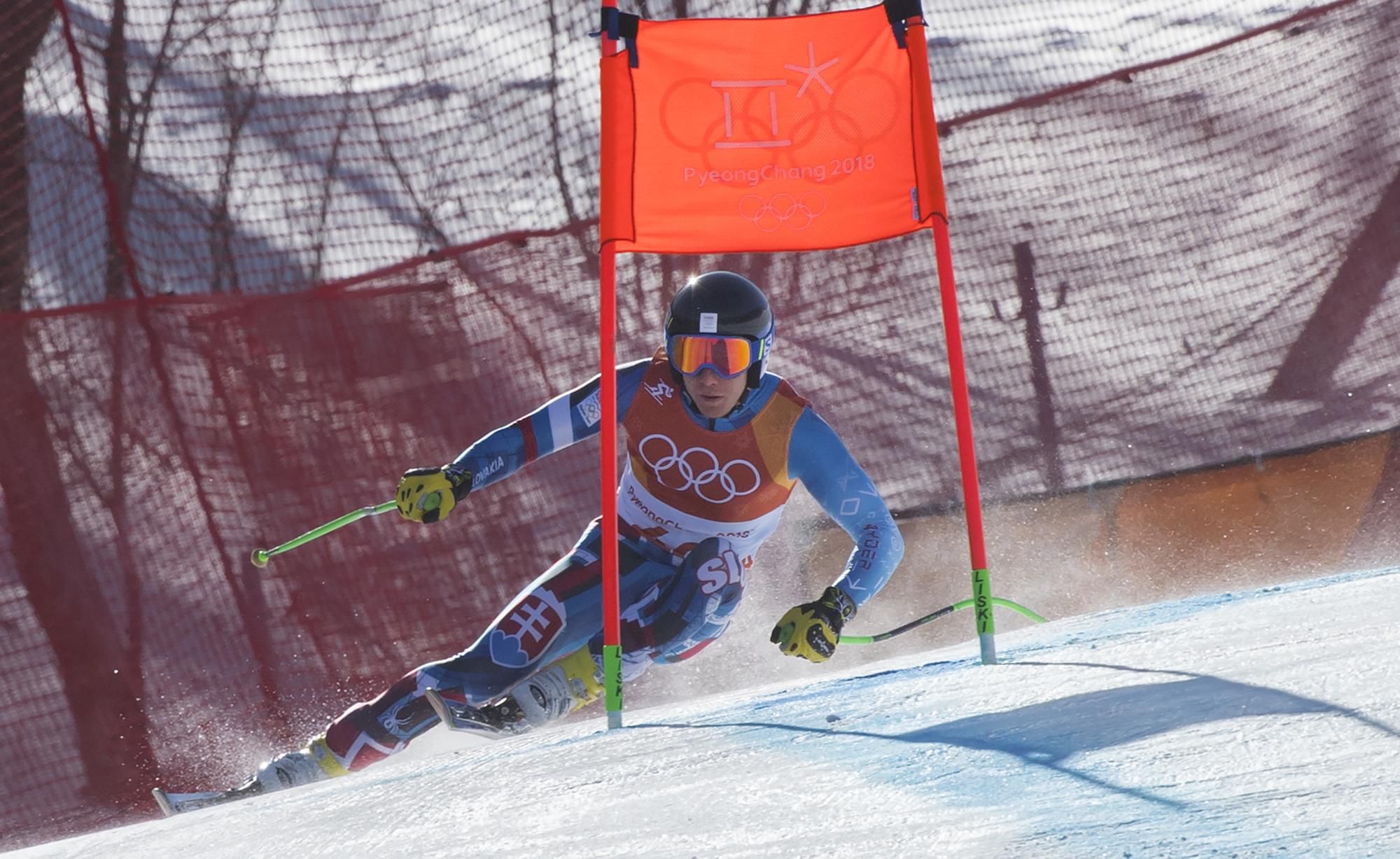 slovenský lyžiar Adam Žampa na trati zjazdu alpskej kombinácie mužov na zimných olympijských hrách v Pjongčangu