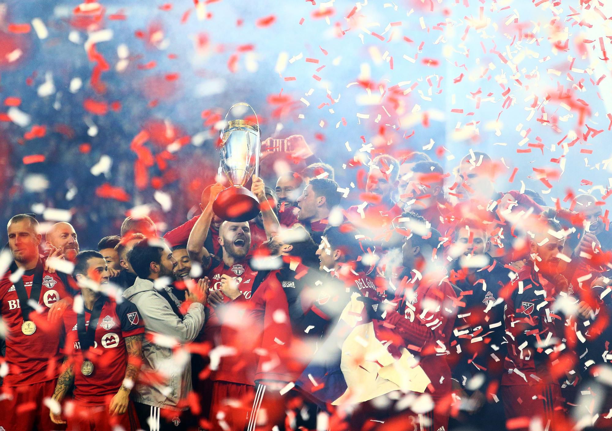 Americký futbalový klub Toronto FC oslabuje titul MLS.