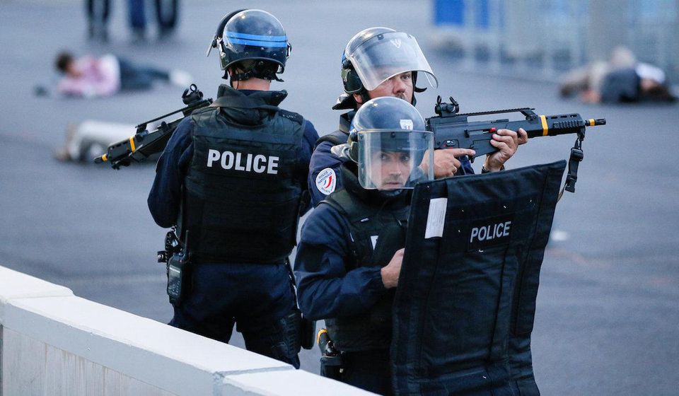 Policia, ozbrojene jednotky, Pariz, Stade France, cvicenie, EURO 2016