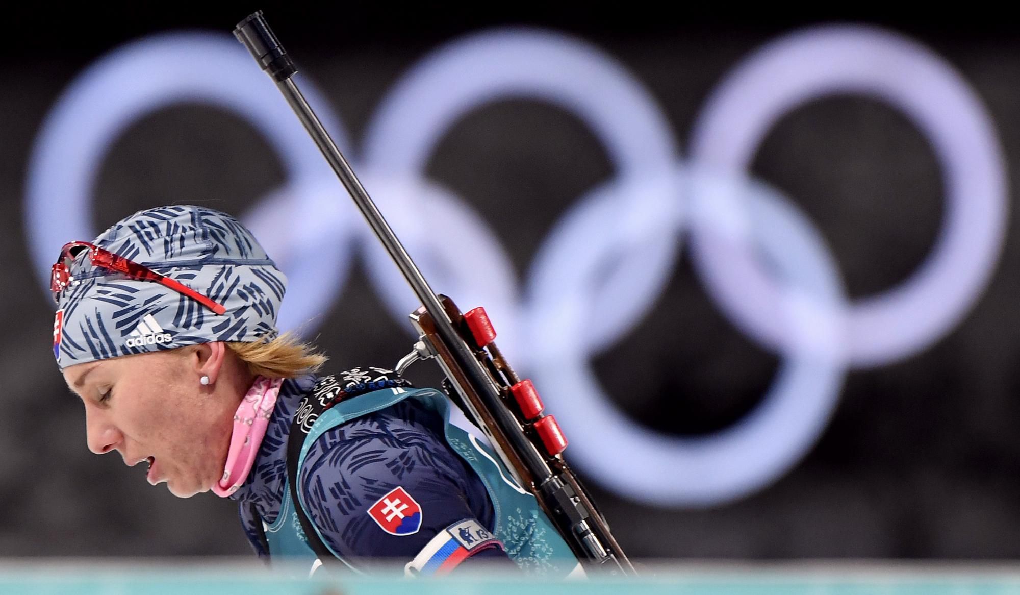 Slovenská biatlonistka Anastasia Kuzminová získala s náskokom 18,8 sekundy zlatú medailu v sobotňajších pretekoch na 12,5 km s hromadným štartom na zimných olympijských hrách 2018 v Pjongčangu.