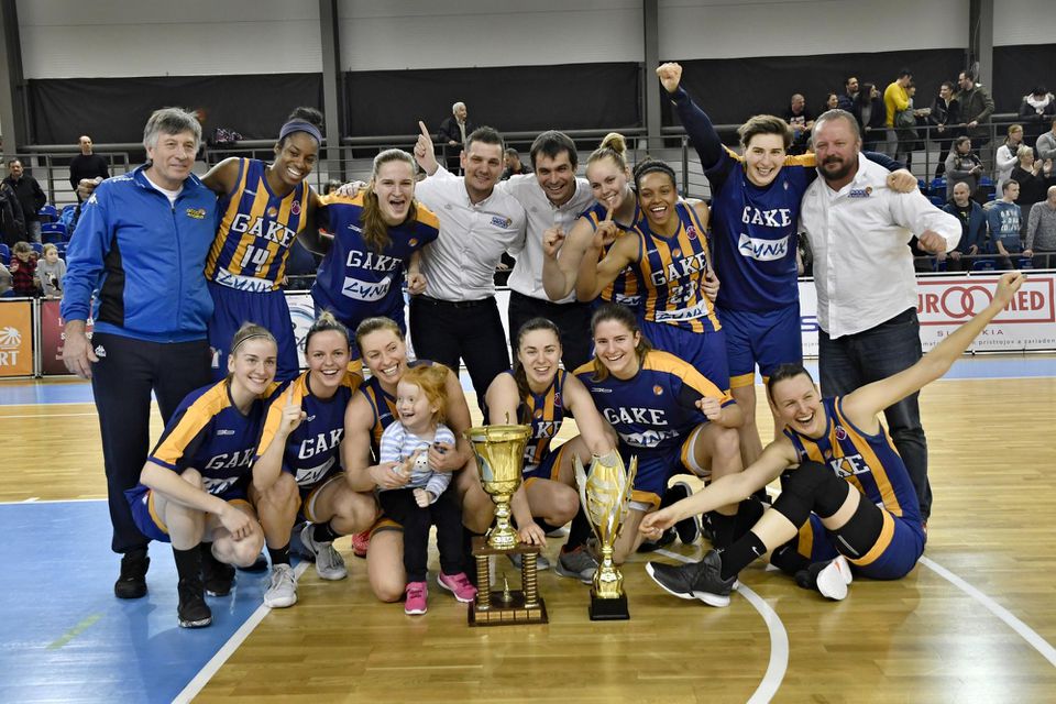Tím Good Angels Košice po víťazstve finálového zápasu Slovenského pohára žien v basketbale