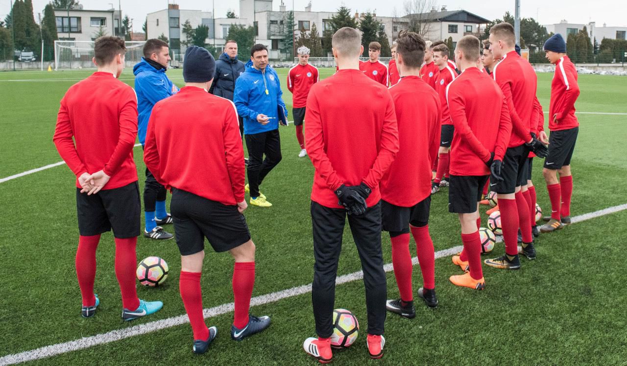 Samuel Slovák pri tréningu reprezentácie SR do 17 rokov.