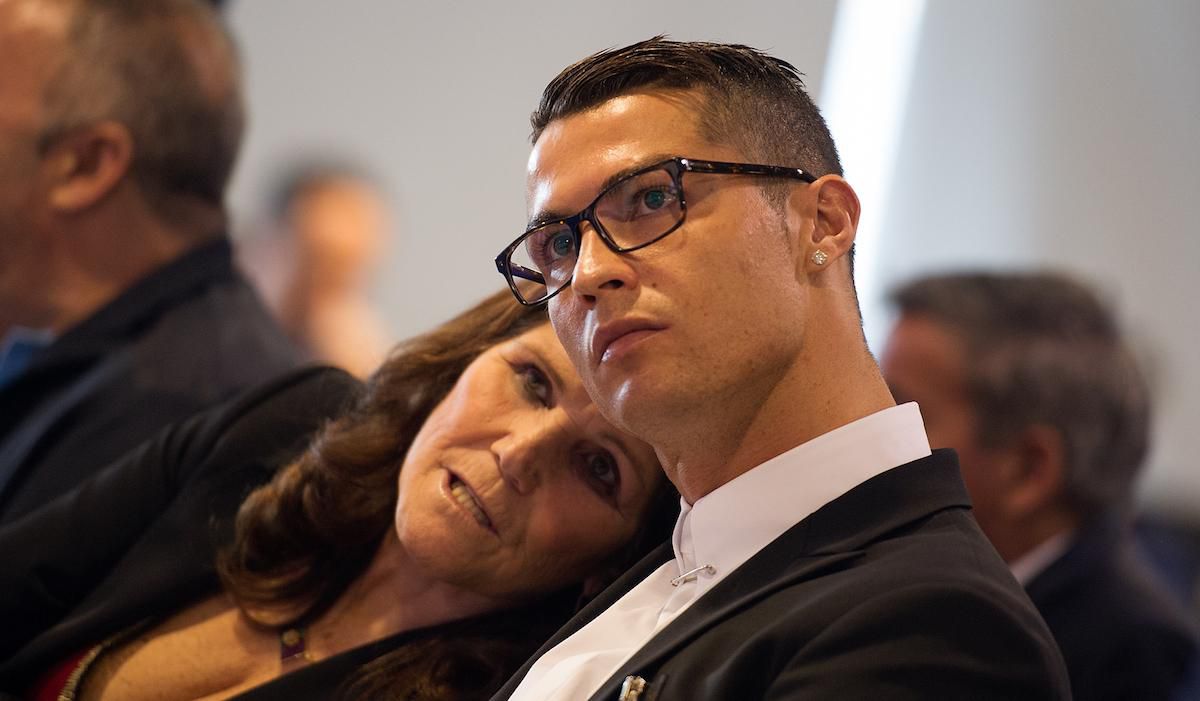 Cristiano Ronaldo so svojou mamou Mariou Dolores.