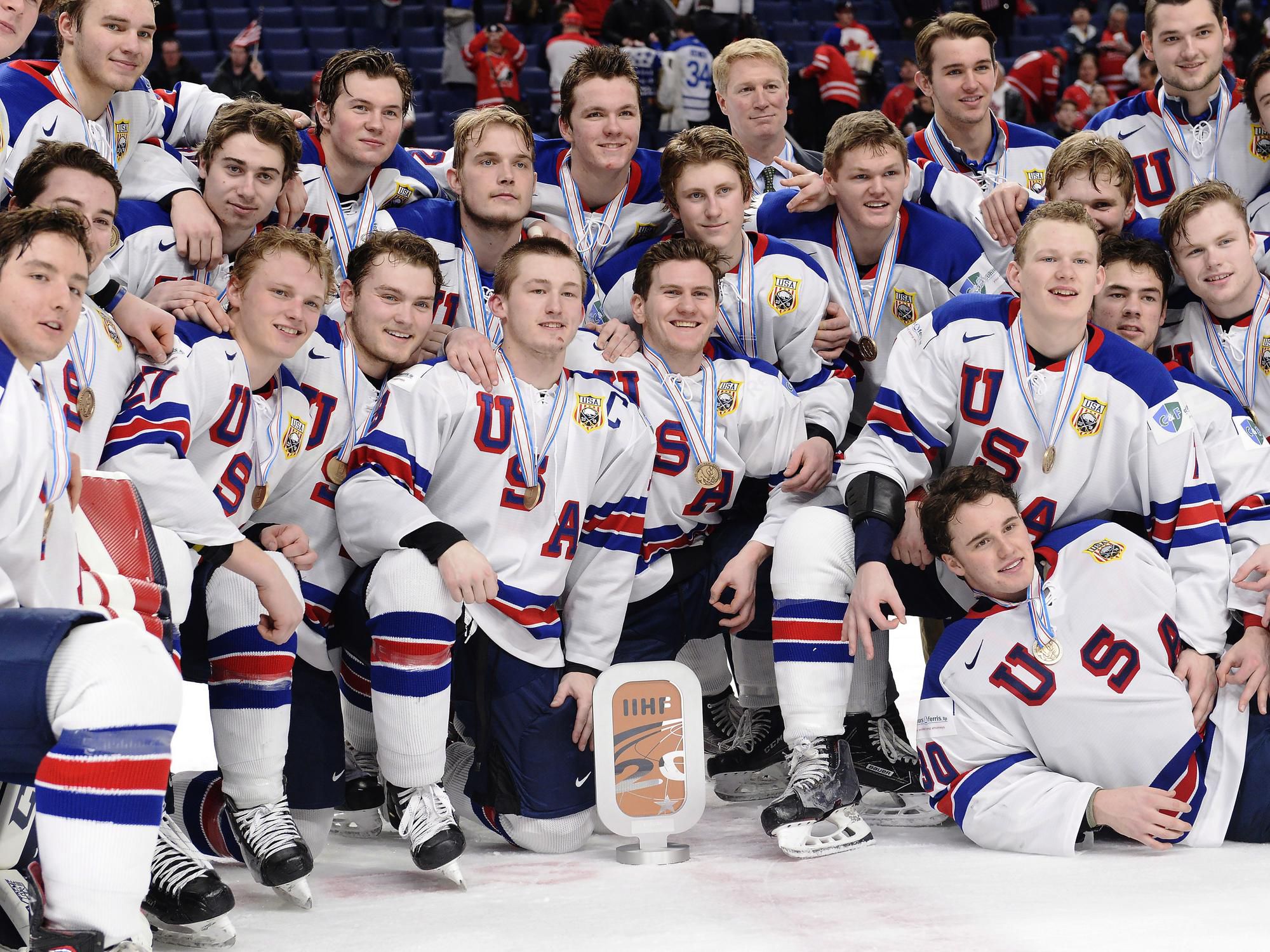 Hokejisti USA doma získali na MS do 20 rokov bronzové medaily.