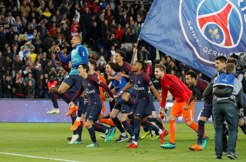 Paríž Saint-Germain oslavuje majstrovský titul