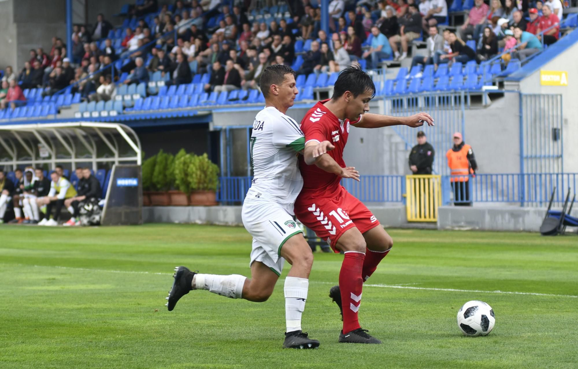 Lukáš Micherda z 1. FC Tatran Prešov a Ronaldo Chacón z FK Senica