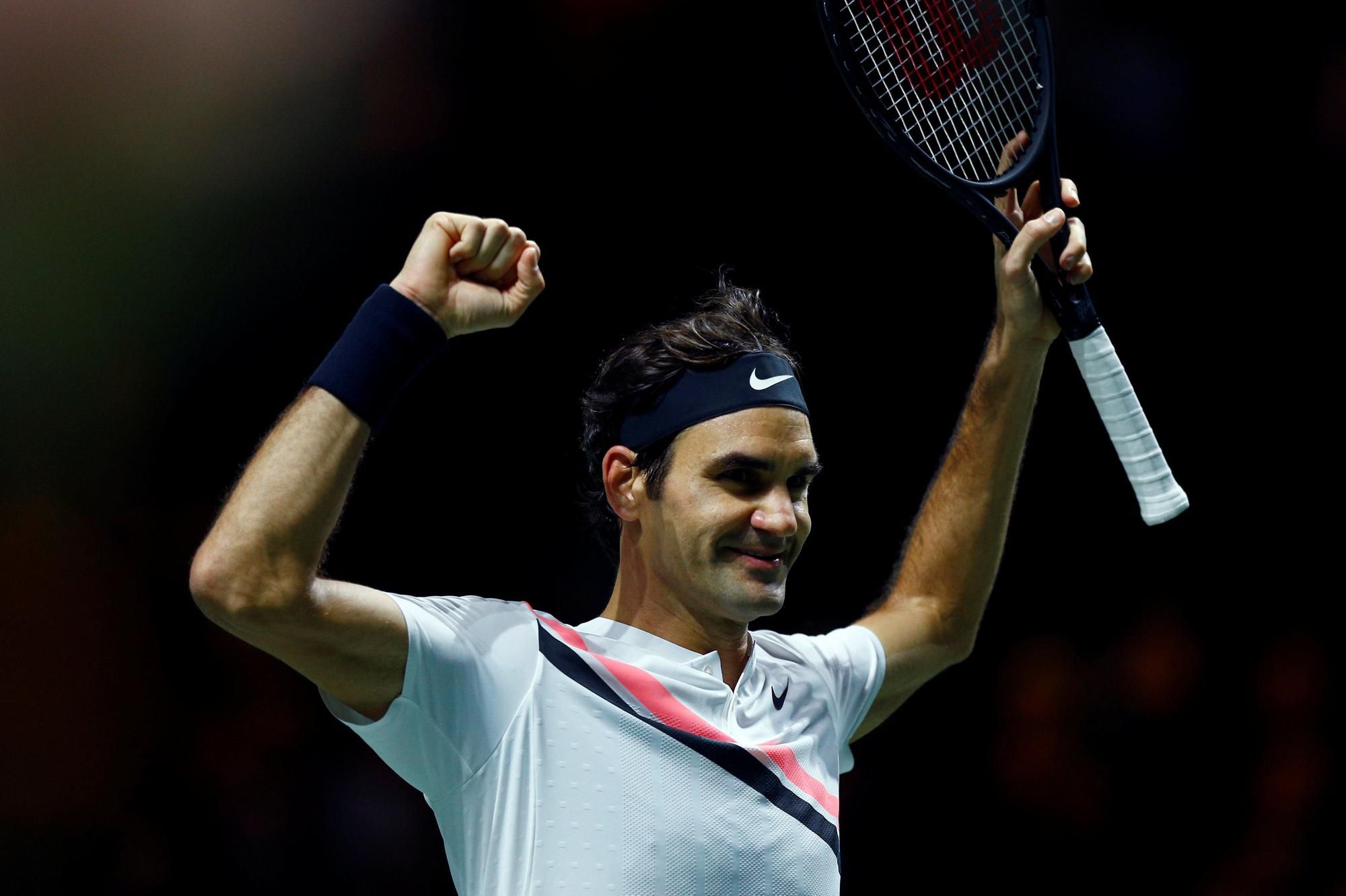 Roger Federer víťazí na turnaji v Rotterdame