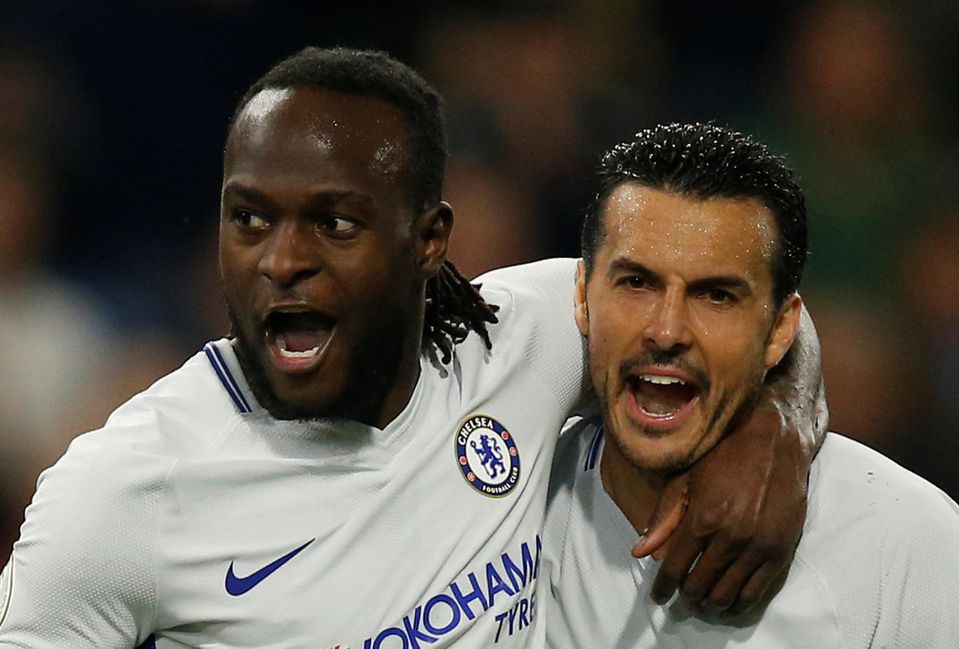 Victor Moses a Pedro