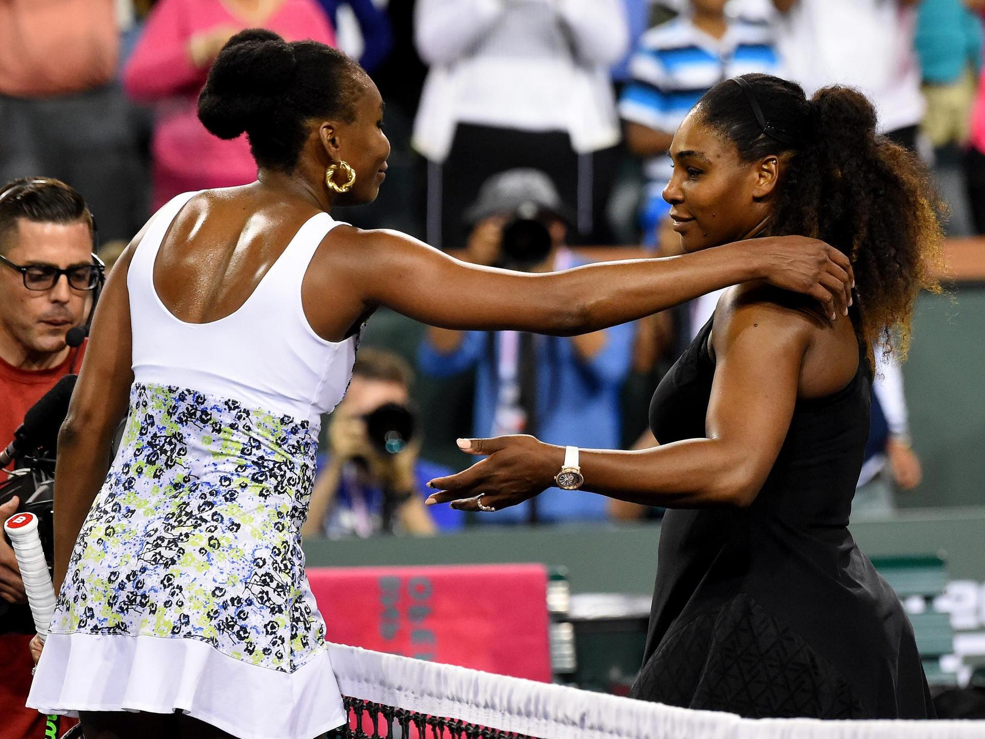 Venus a Serena Williamsové Zdroj: reuters