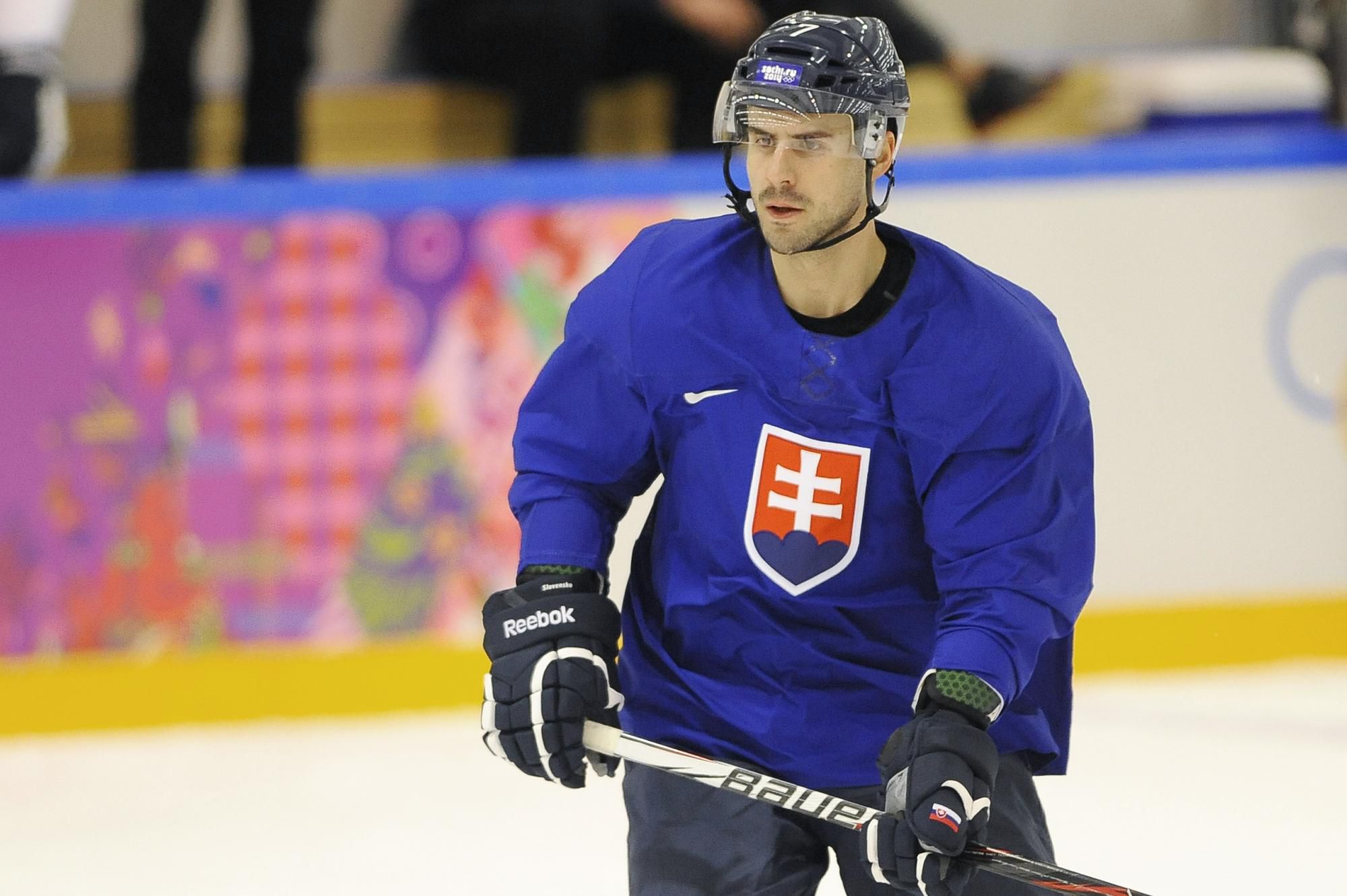 Ivan Baranka počas tréningu slovenskej hokejovej reprezentácie na olympijských hrách v Soči