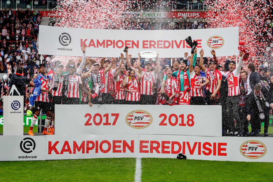 PSV Eindhoven oslavuje zisk titulu