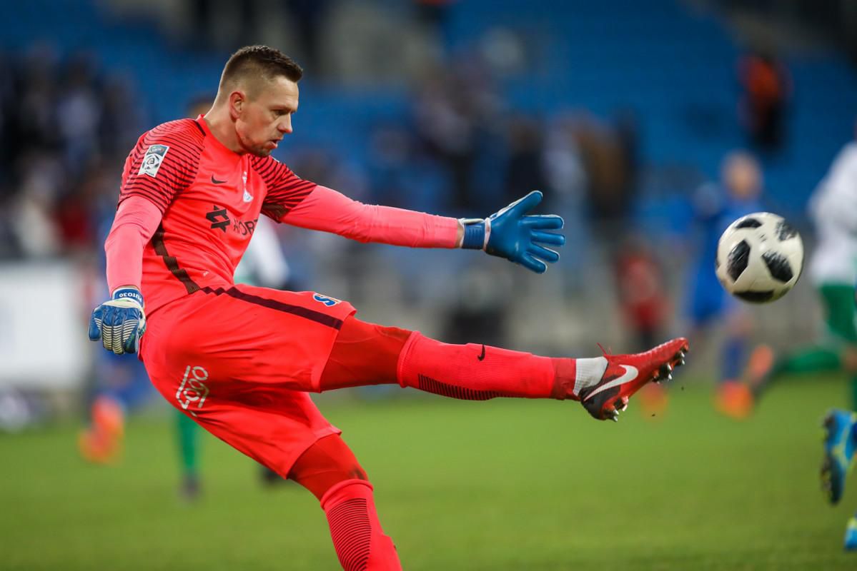 Slovenský futbalový brankár v službách poľského klubu Lech Poznaň Matúš Putnocký.