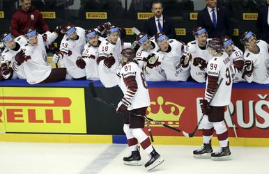 Južná Kórea stále čaká na prvé body, Lotyšsko si pripísalo hladké víťazstvo