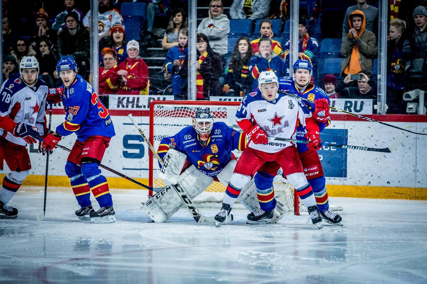 Zápas medzi Jokeritom a CSKA sa zapíše do dejín KHL.