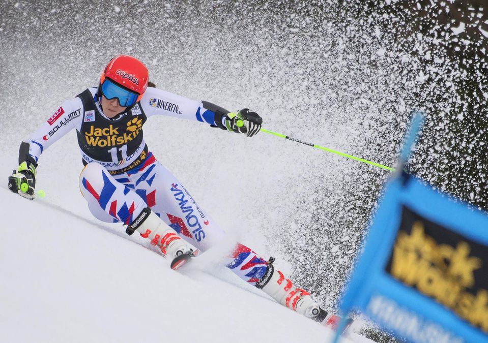 Slovenská lyžiarka Petra Vlhová na trati 1. kola obrovského slalomu Svetového pohára