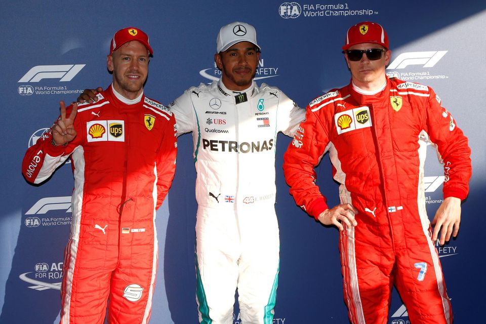 Trojica najrýchlejších pretekárov Sebastian Vettel, Lewis Hamilton a Kimi Raikkonen.