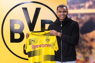 Borussia Dortmund vystužuje obranu, posilu ulovila vo Švajčiarsku