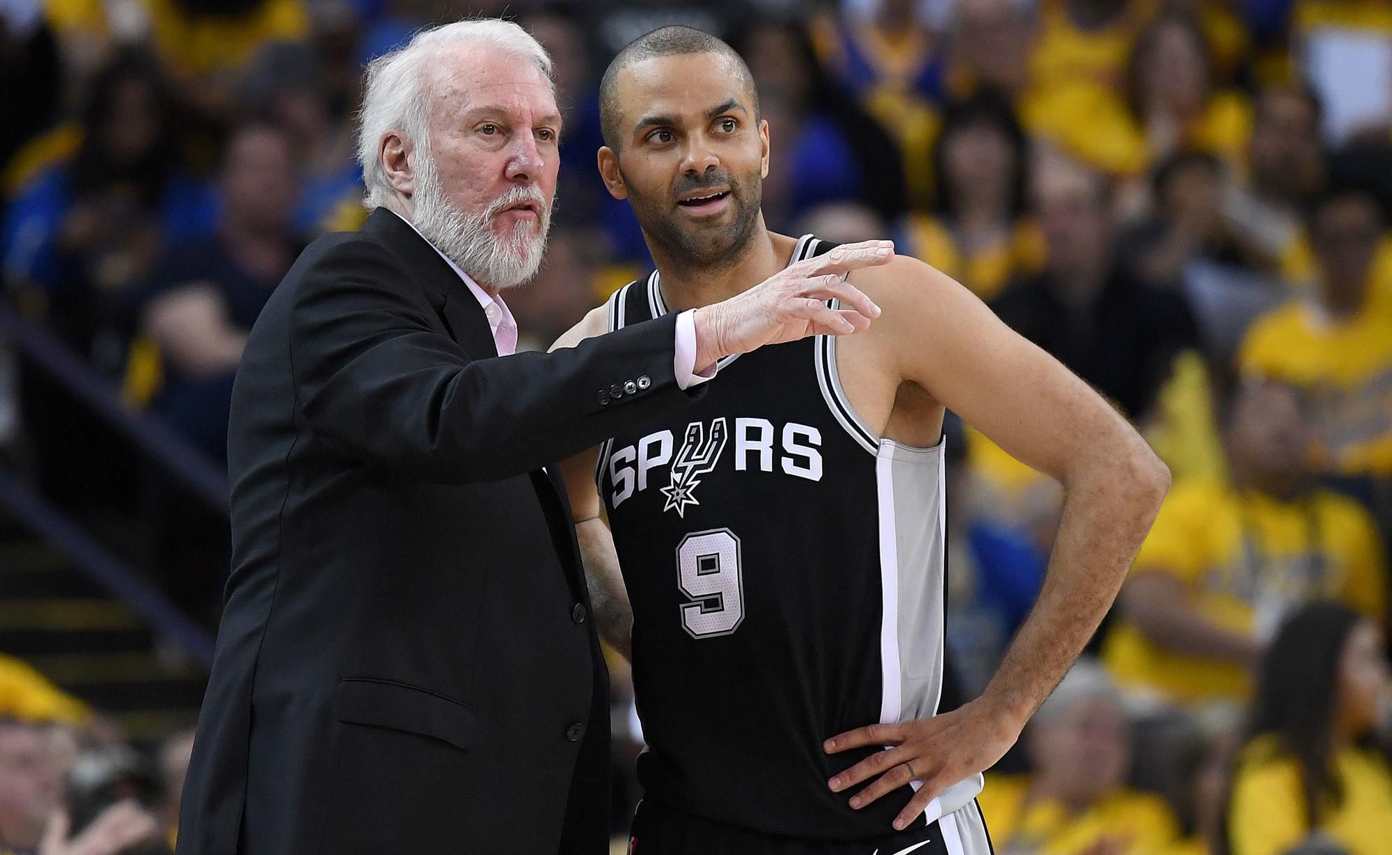 Legendárny tréner NBA Gregg Popovich s hráčom San Antonia Spurs Tonym Parkerom