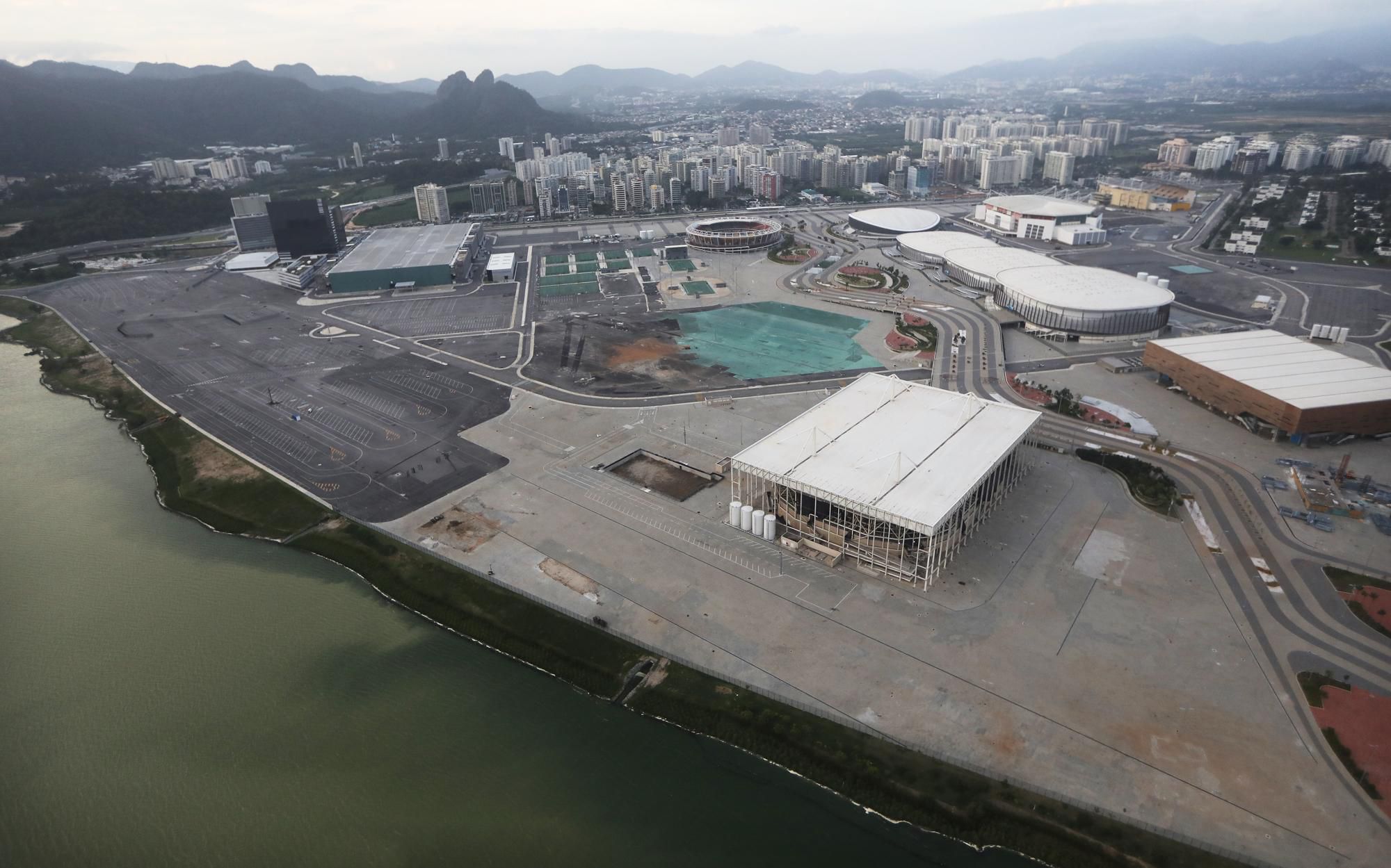 Voda na plážach pri olympijských zariadeniach ostala znečistená.