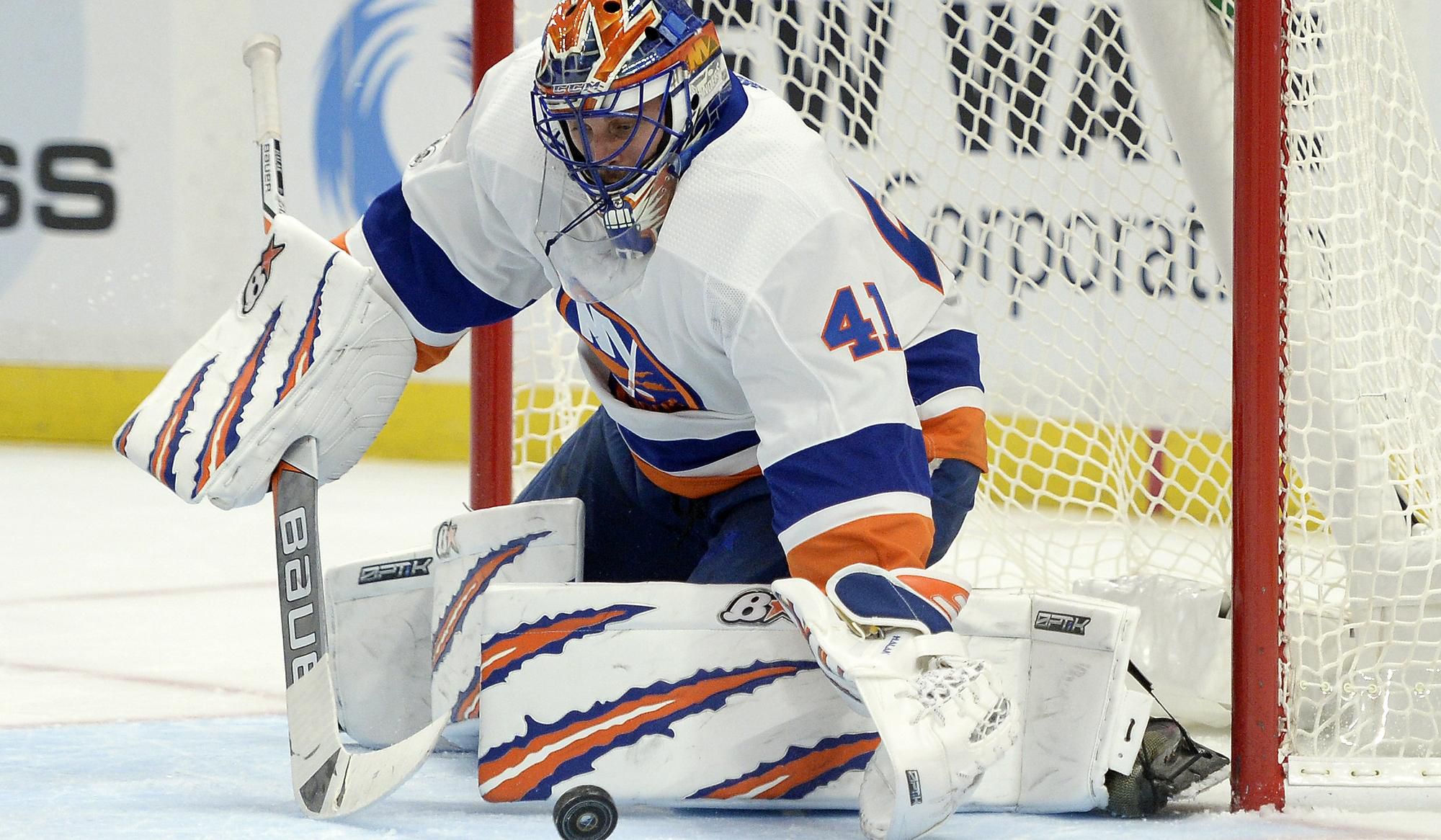 Jaroslav Halák v drese New York Islanders.