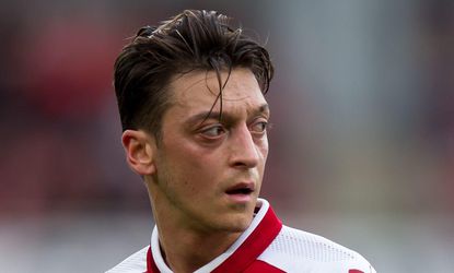 Budúcnosť Mesuta Özila sa vyjasňuje. Vedenie Arsenalu nebude spokojné