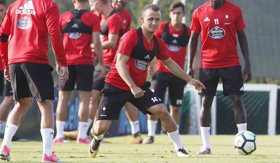 Stanislav Lobotka počas tréningu Celty Vigo.