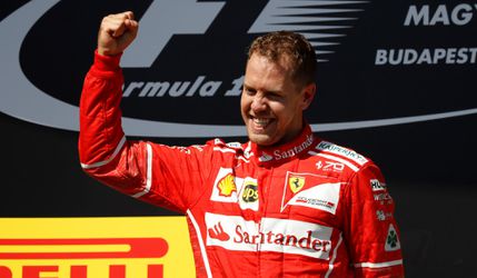 Vettel predĺžil s Ferrari o 3 roky a ukončil špekulácie o Mercedese