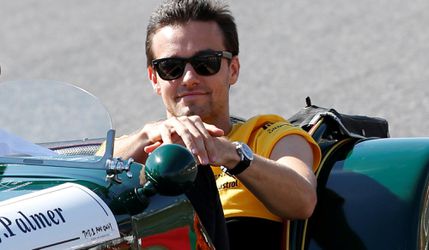 Jolyon Palmer končí v Renaulte, nahradí ho Sainz