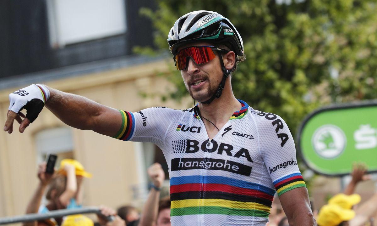 Peter Sagan oslavuje etapové víťazstvo