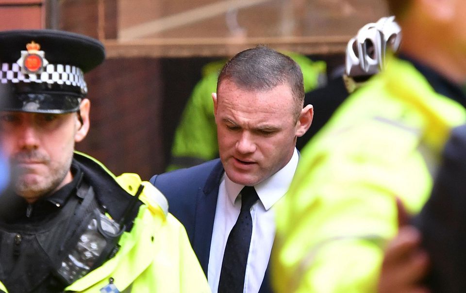 Wayne Rooney na ceste na súd v Stockporte