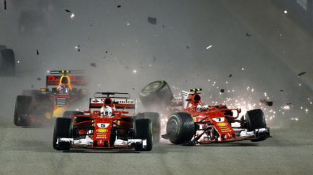 VC Singapuru: Ferrari zažilo nočnú moru, z víťazstva sa teší Hamilton