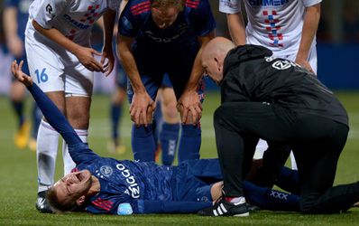 Český talent pre zranenie kolena nepomôže Ajaxu vo zvyšku sezóny