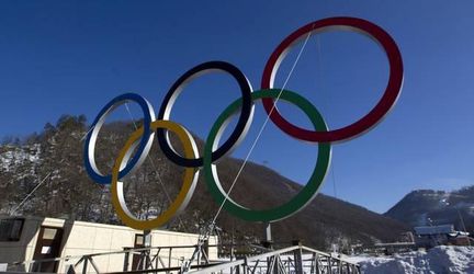 Americkí športovci a funkcionári volajú po vylúčení Ruska zo ZOH 2018