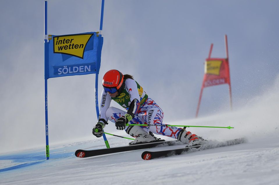Petra Vlhová na trati prvého kola otváracieho preteku Svetového pohára, obrovského slalomu v rakúskom Söldene