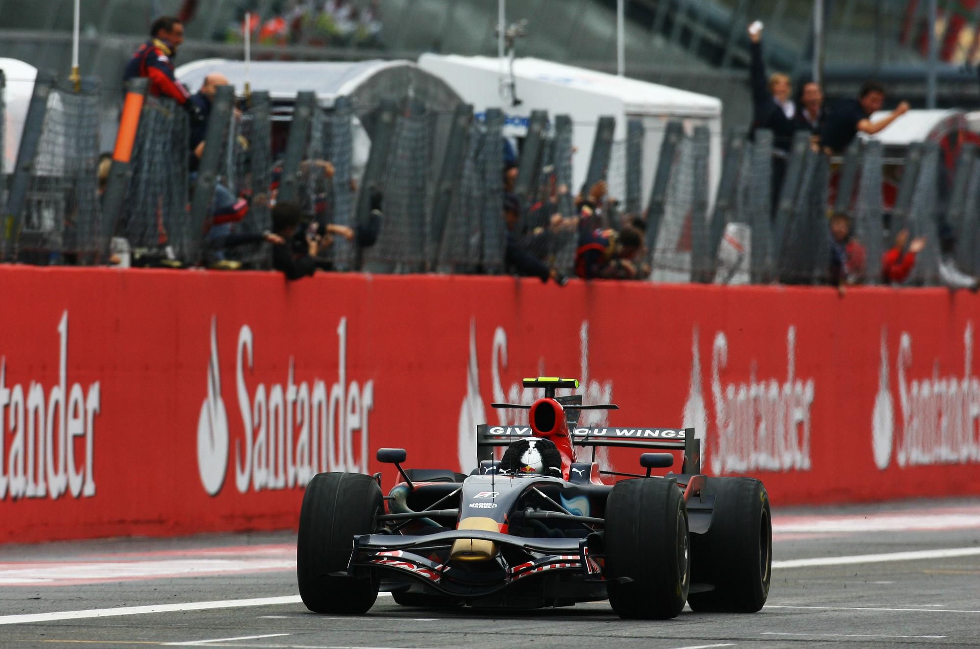 Sebastian Vettel triumfuje v Monze v roku 2008 na monoposte Toro Rosso