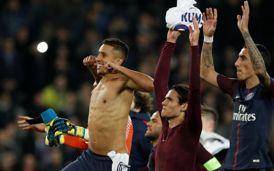 Futbalisti Paríž Saint-Germain oslavujú postup v LM
