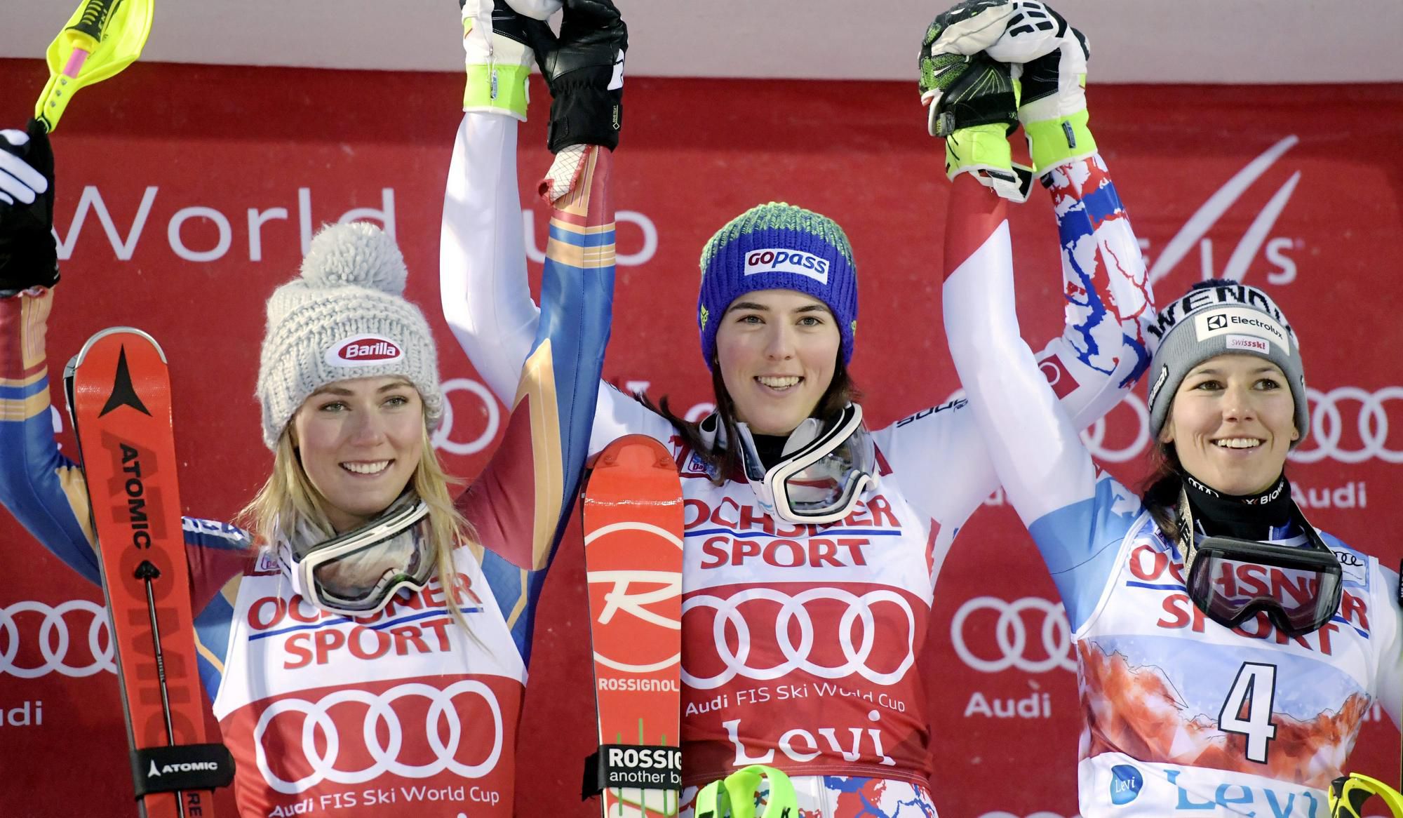 Mikaela Shiffrin, Petra Vlhová a Wendy Holdener.