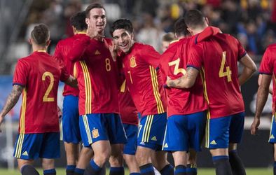 ME21-kval.: Španielsko najtesnejším rozdielom porazilo Island