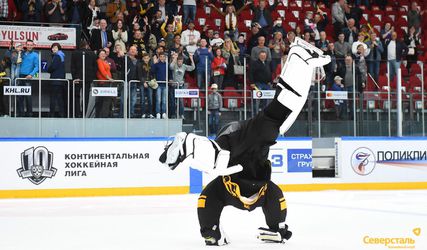 Hudashow už aj v Rusku, náš brankár si podmaňuje divákov v KHL