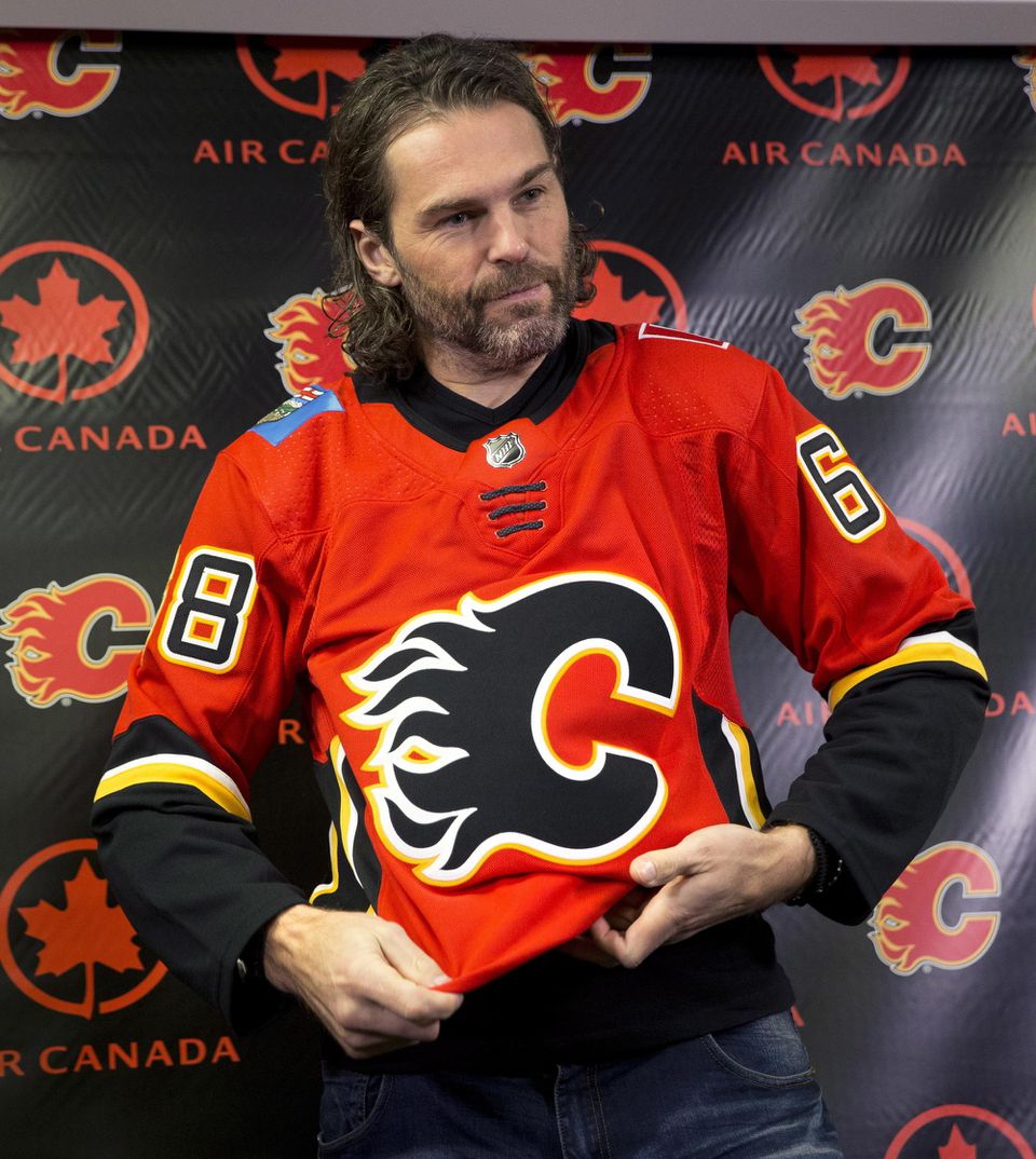 Jaromír Jágr v drese Calgary Flames.