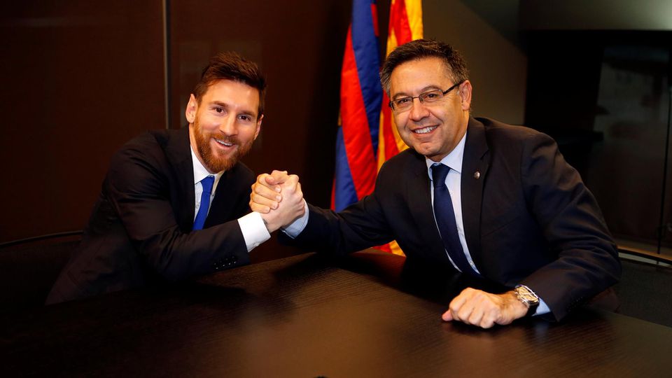 Lionel Messi a prezident FC Barcelona Josep Maria Bartomeu