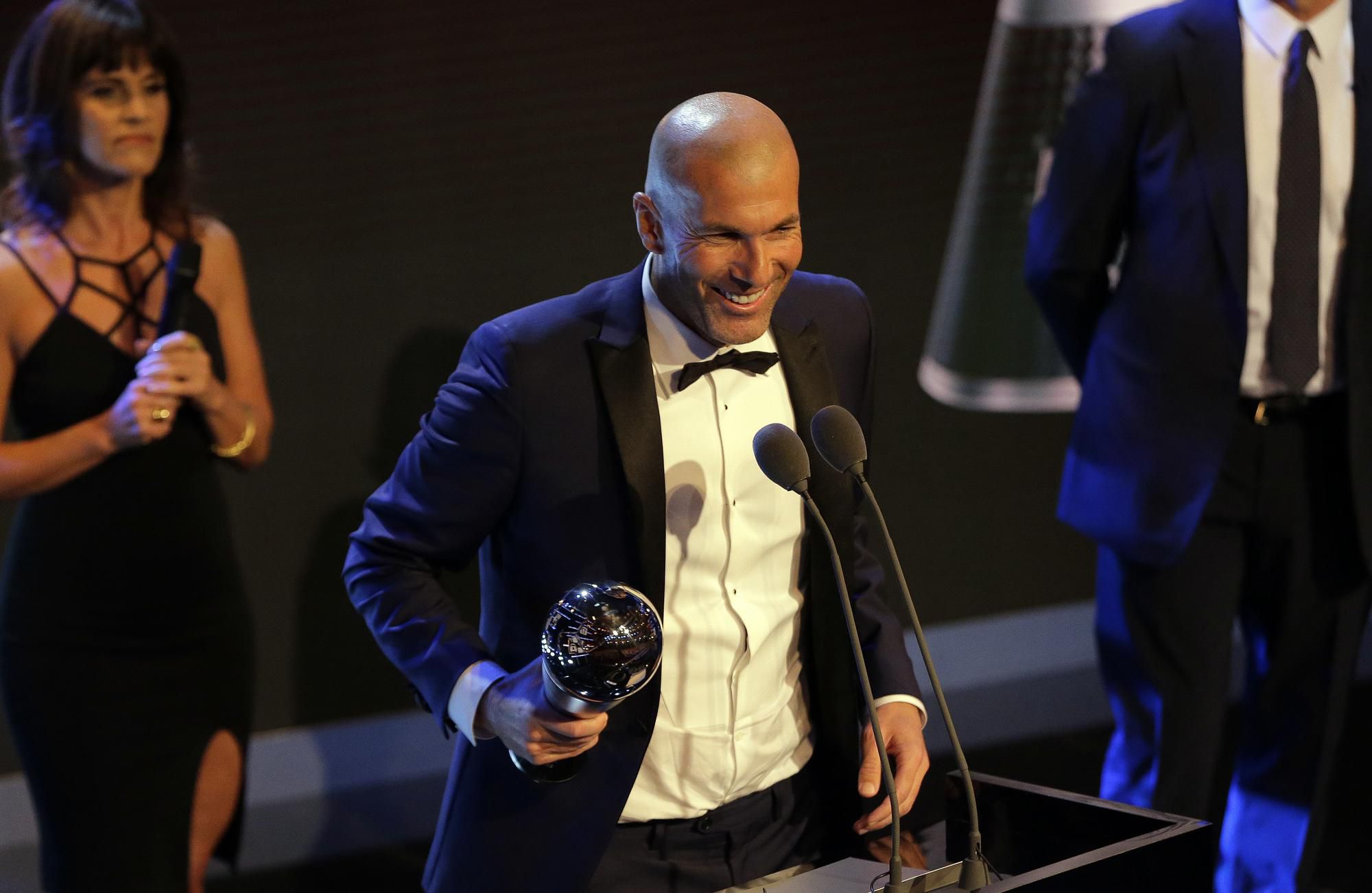Tréner roka 2017 Zinedine Zidane