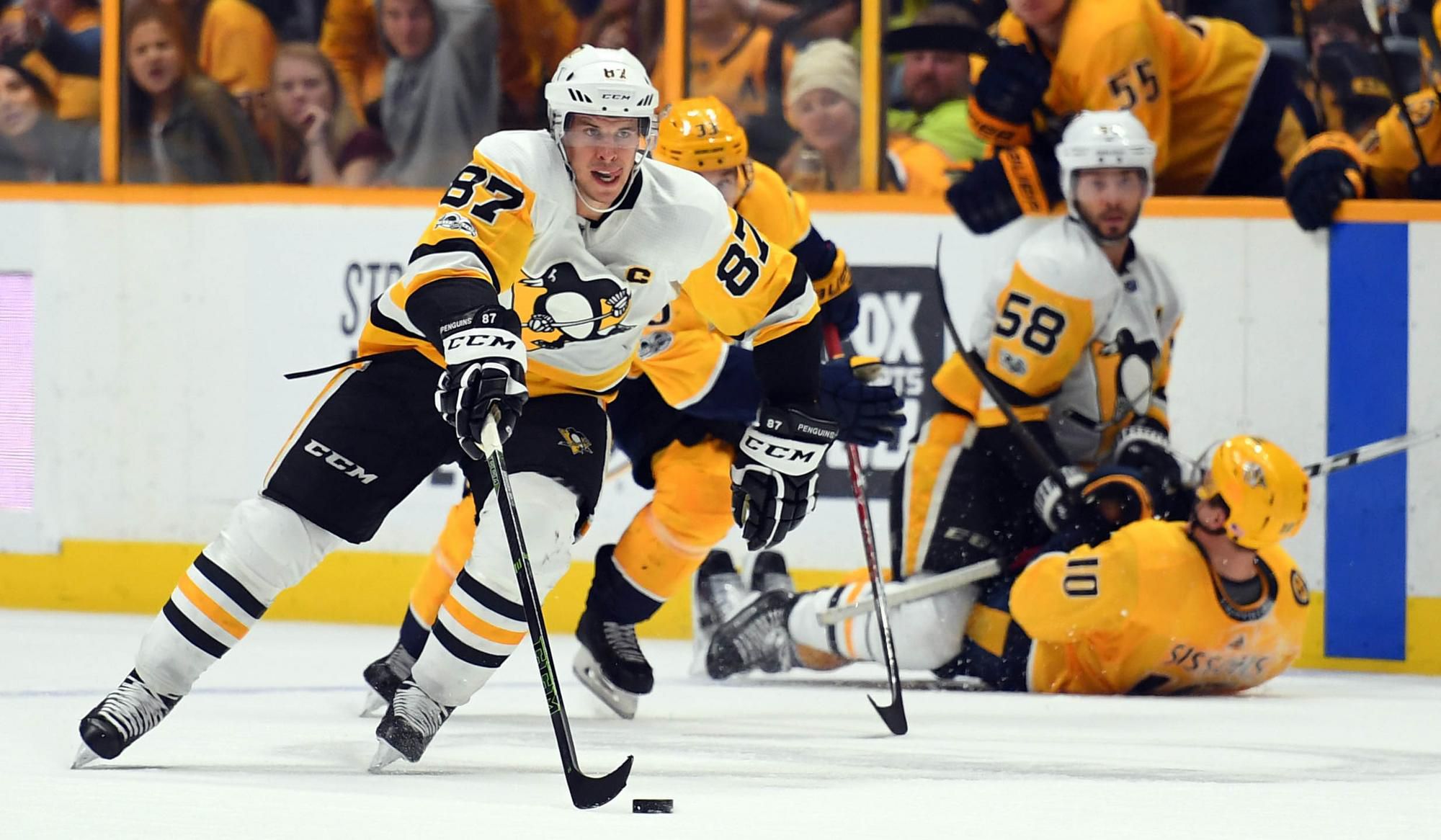 Sidney Crosby v zápase s Nashvillom Predators.