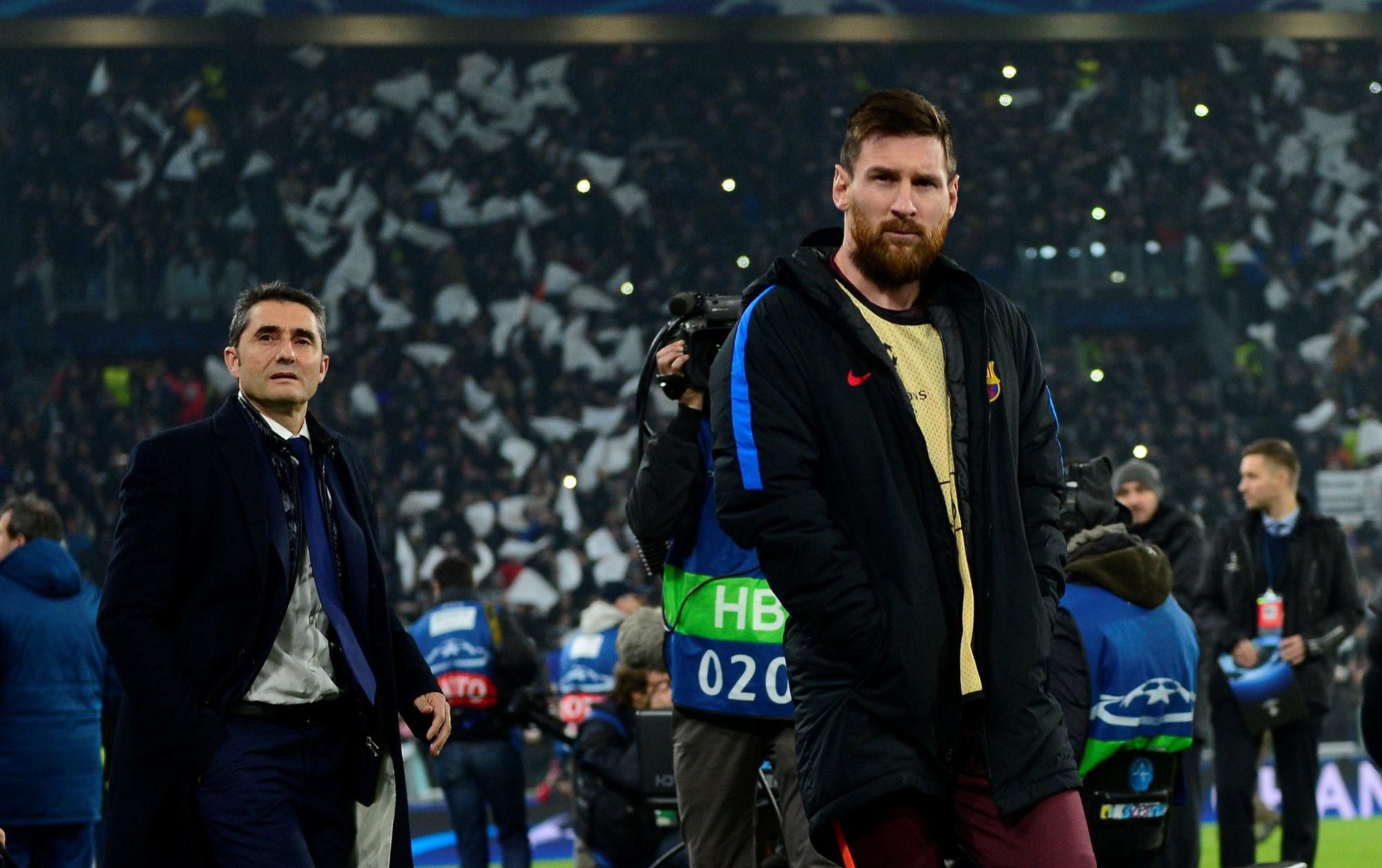 Tréner FC Barcelona Ernesto Valverde a Lionel Messi